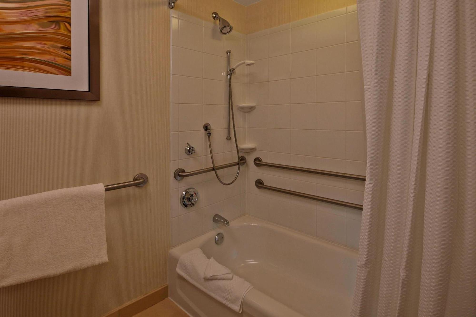 Hotel Courtyard By Marriott Providence Warwick Exterior foto